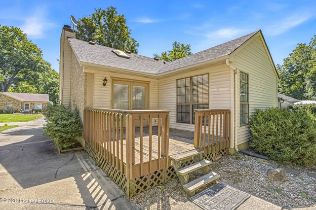 11508 Carriage Rest Ct, Louisville, KY 40243