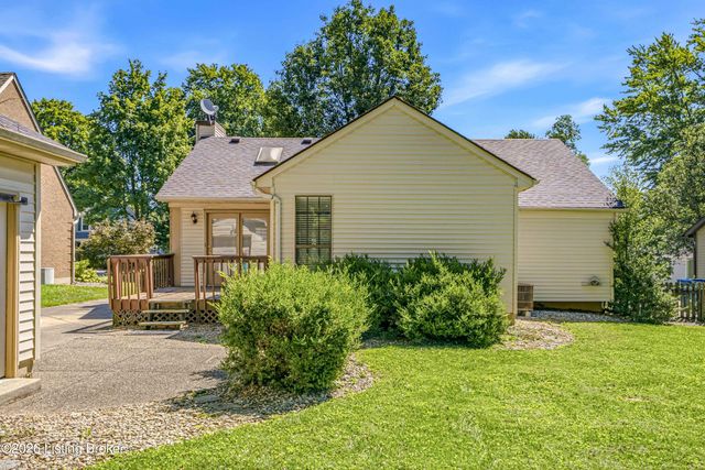 11508 Carriage Rest Ct, Louisville, KY 40243