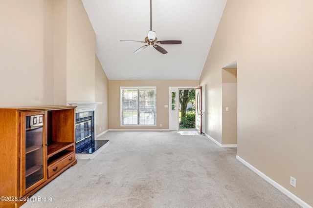 11508 Carriage Rest Ct, Louisville, KY 40243