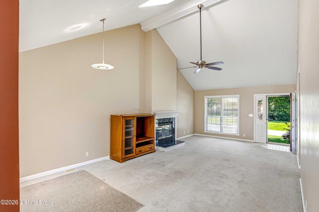 11508 Carriage Rest Ct, Louisville, KY 40243