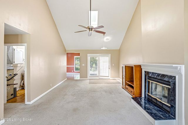 11508 Carriage Rest Ct, Louisville, KY 40243