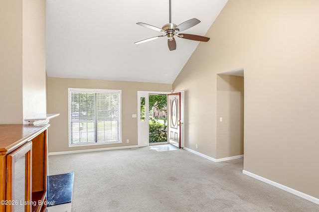 11508 Carriage Rest Ct, Louisville, KY 40243