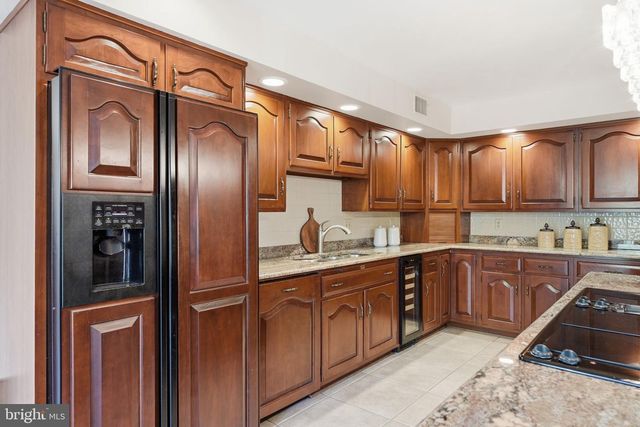 10517 ALLOWAY DR, Potomac, MD 20854
