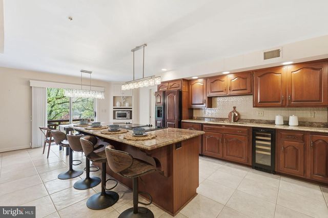 10517 ALLOWAY DR, Potomac, MD 20854