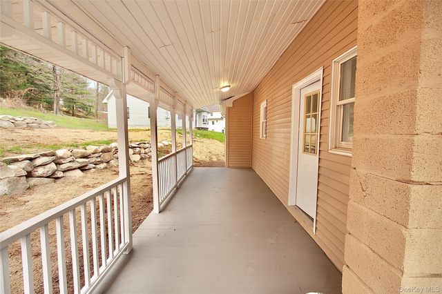 12 Clove Road, Salisbury Mills, NY 12577