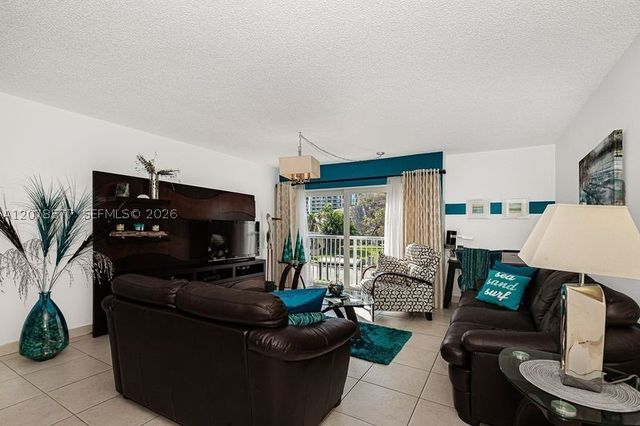 17800 Atlantic Blvd 203, Sunny Isles Beach, FL 33160