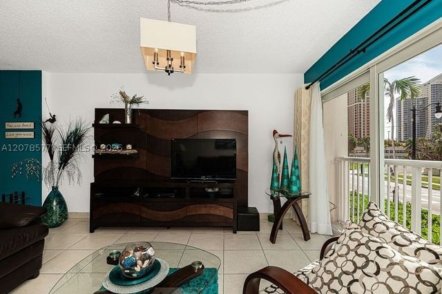 17800 Atlantic Blvd 203, Sunny Isles Beach, FL 33160