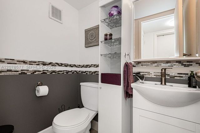 17800 Atlantic Blvd 203, Sunny Isles Beach, FL 33160