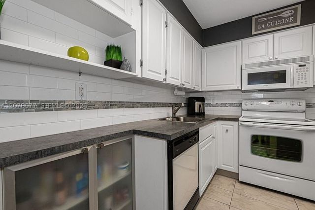 17800 Atlantic Blvd 203, Sunny Isles Beach, FL 33160