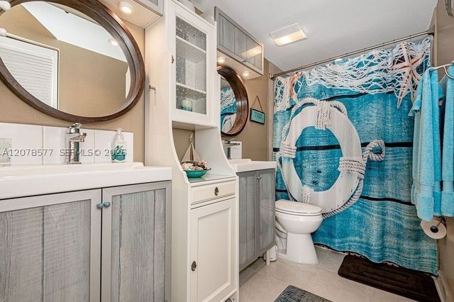 17800 Atlantic Blvd 203, Sunny Isles Beach, FL 33160