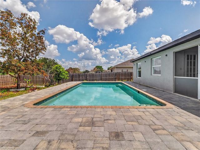 3404 34th ST SW, Lehigh Acres, FL 33976