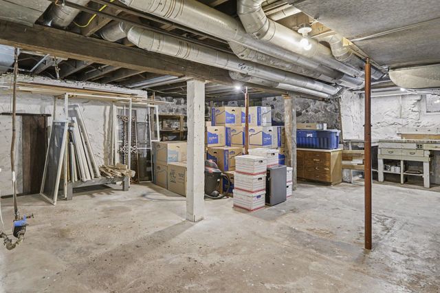 201 W Henry Street, Saline City, MI 48176