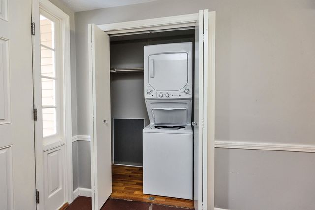 28 Wendover Way, Bedford, NH 03110