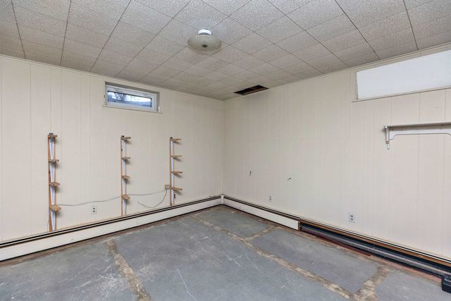 28 Wendover Way, Bedford, NH 03110