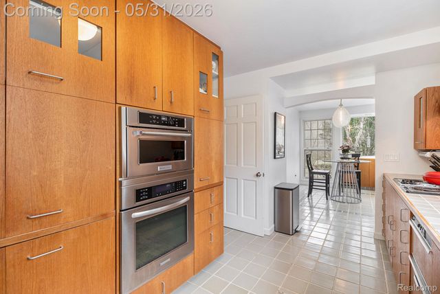 26580 Wellington Road, Franklin Village, MI 48025