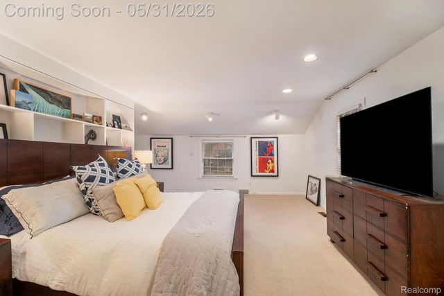 26580 Wellington Road, Franklin Village, MI 48025