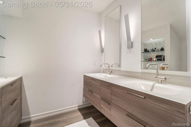 26580 Wellington Road, Franklin Village, MI 48025
