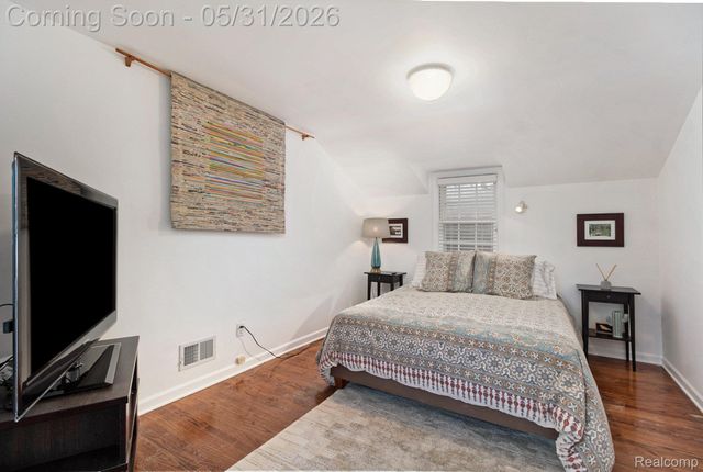 26580 Wellington Road, Franklin Village, MI 48025