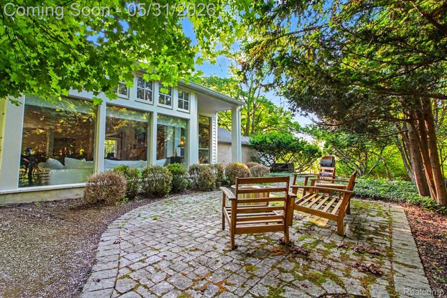 26580 Wellington Road, Franklin Village, MI 48025