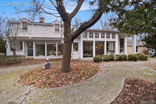 26580 Wellington Road, Franklin Village, MI 48025