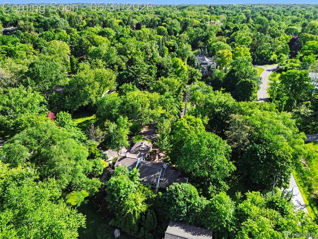 26580 Wellington Road, Franklin Village, MI 48025