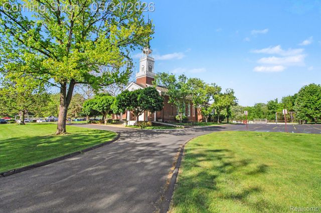 26580 Wellington Road, Franklin Village, MI 48025