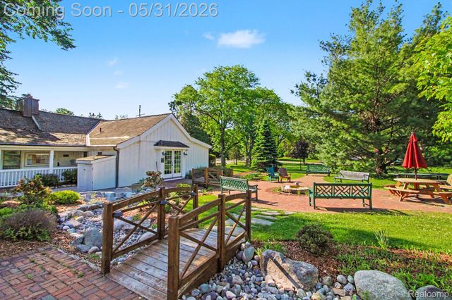 26580 Wellington Road, Franklin Village, MI 48025