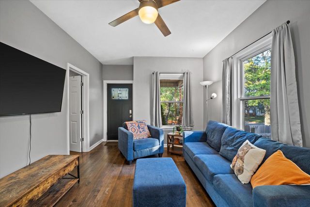 1821 E Oklahoma AVENUE, Milwaukee, WI 53207