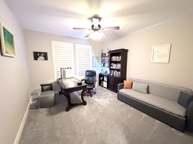 2031 N Osmun Avenue, Clovis, CA 93619