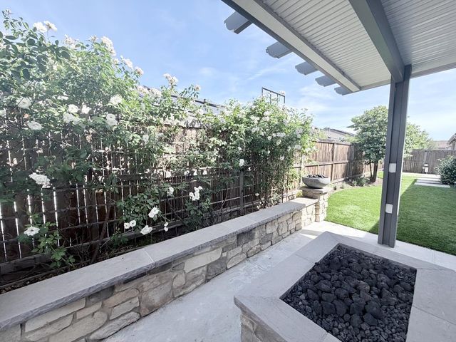 2031 N Osmun Avenue, Clovis, CA 93619