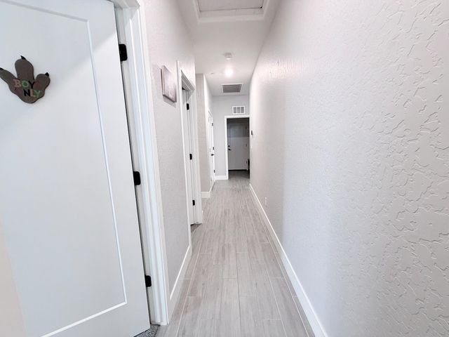 2031 N Osmun Avenue, Clovis, CA 93619