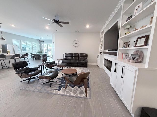2031 N Osmun Avenue, Clovis, CA 93619