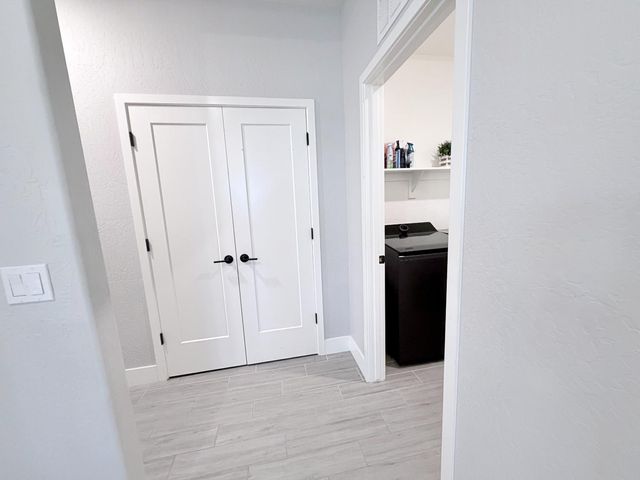 2031 N Osmun Avenue, Clovis, CA 93619