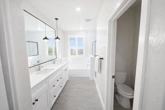 2031 N Osmun Avenue, Clovis, CA 93619