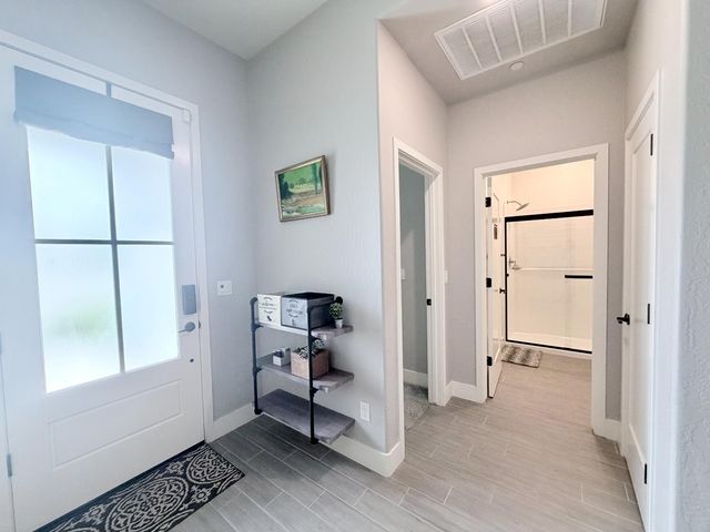 2031 N Osmun Avenue, Clovis, CA 93619