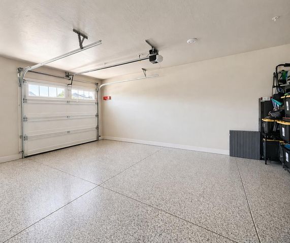 2031 N Osmun Avenue, Clovis, CA 93619