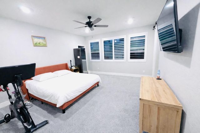 2031 N Osmun Avenue, Clovis, CA 93619