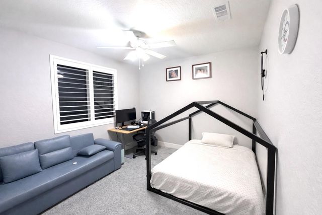 2031 N Osmun Avenue, Clovis, CA 93619