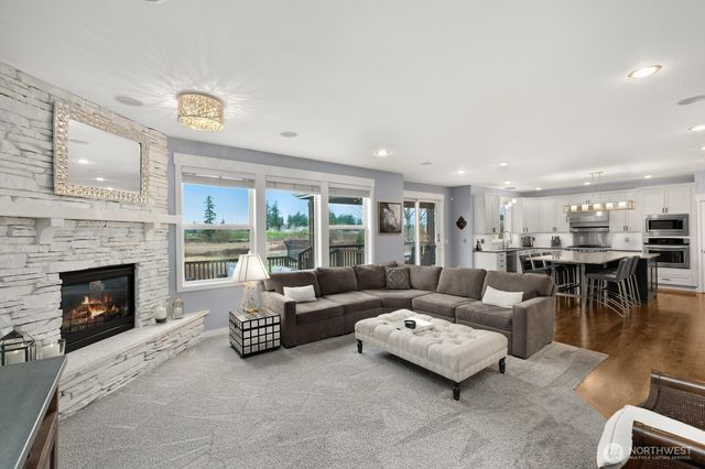 21603 31st Street E, Lake Tapps, WA 98391