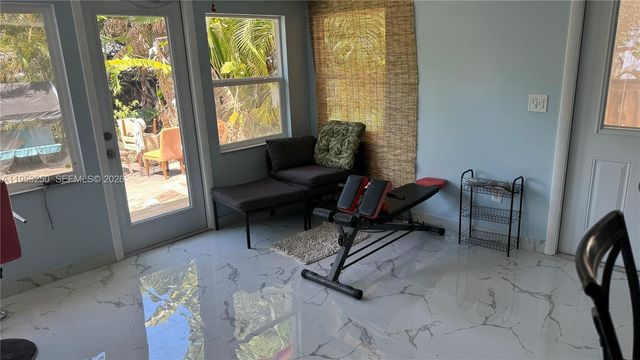 1633 Mckinley St Back Unit, Hollywood, FL 33020