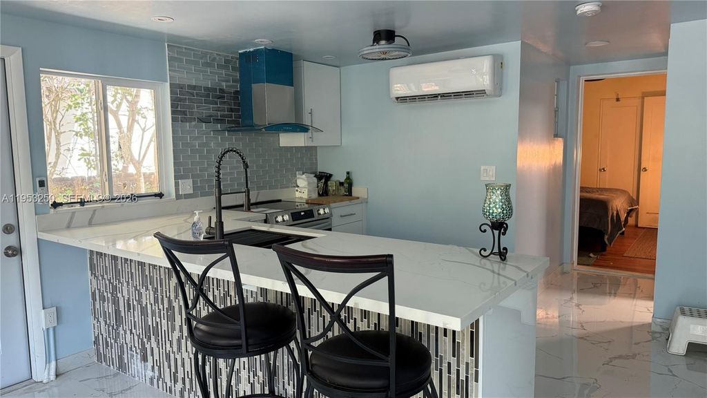 1633 Mckinley St Back Unit, Hollywood, FL 33020