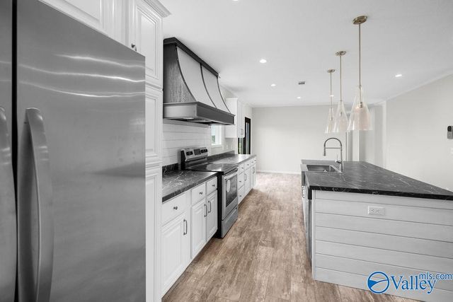 222 County Road 732, Henagar, AL 35978