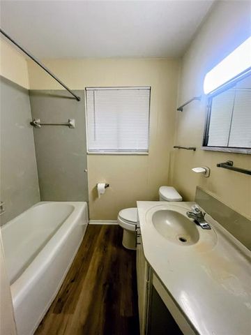 5210 CHESTNUT Drive, Alexandria, LA 71301