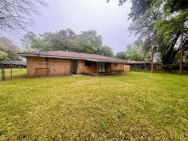 5210 CHESTNUT Drive, Alexandria, LA 71301