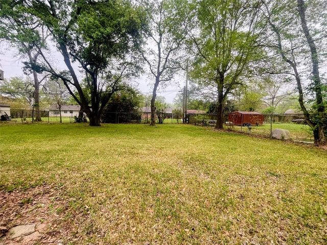 5210 CHESTNUT Drive, Alexandria, LA 71301