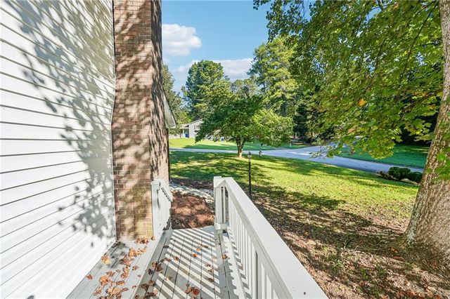 22 Oak Circle, Dallas, GA 30157