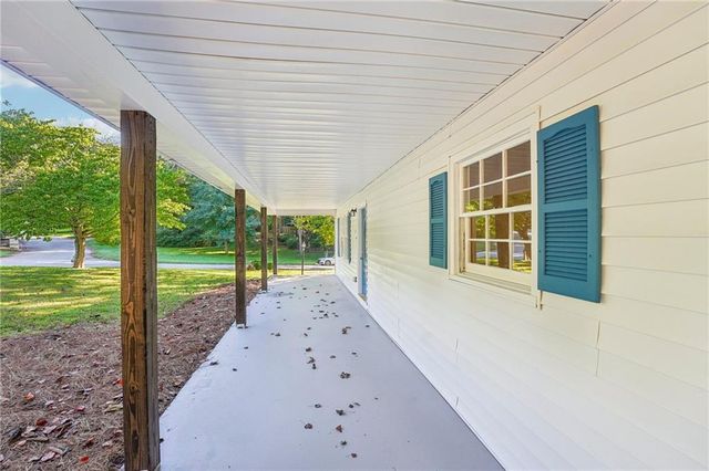 22 Oak Circle, Dallas, GA 30157