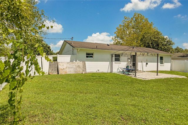 802 FOX LAKE DRIVE, Lakeland, FL 33809