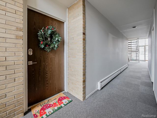 4905 Crooks A2 Road, Royal Oak, MI 48073