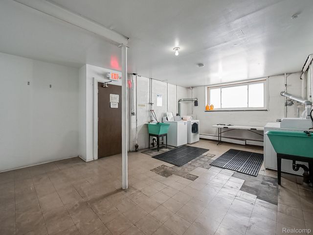 4905 Crooks A2 Road, Royal Oak, MI 48073